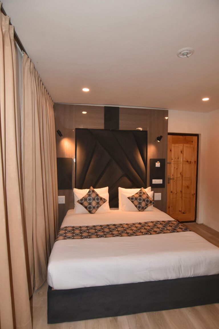 Hotel langnai hills Premium room Room Gallery in Batkote pahalgam
