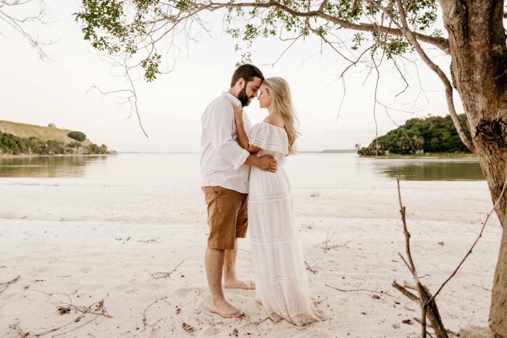 Kashmir Honeymoon Tour Package – 5 Nights 6 Days (Luxury Romantic Escape)