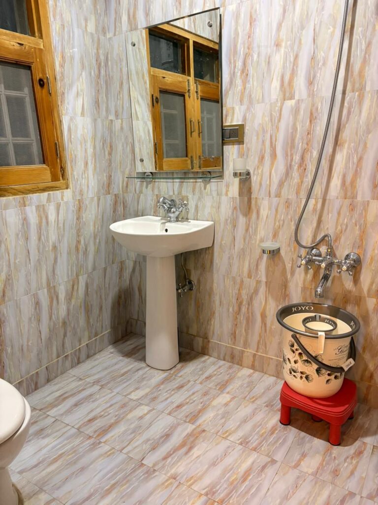 New Zamrood Holiday Home Standard Room Gallery in Srinagar