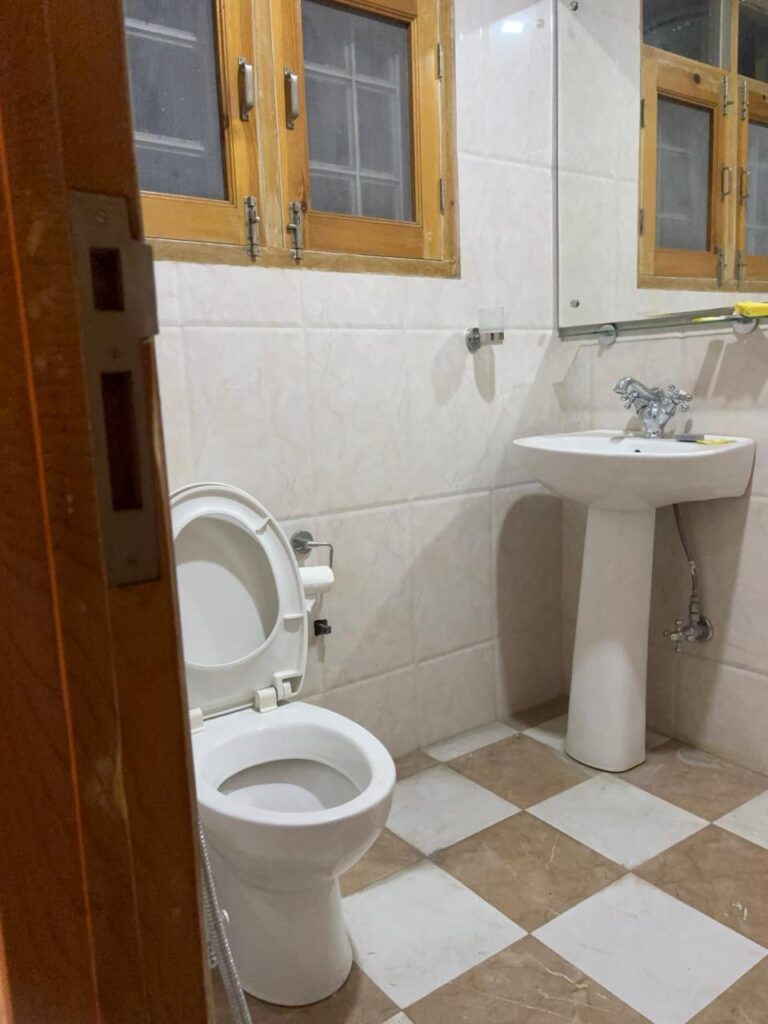 New Zamrood Holiday Home hotel gallery image in Srinagar
