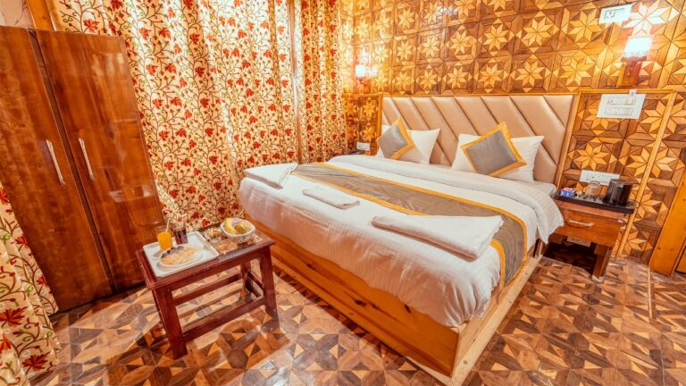 Hotel Brooklyn Resorts Delux Room Gallery in Pahalgam Rafting Point