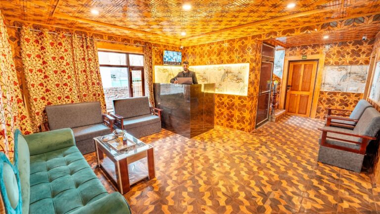 Hotel Brooklyn Resorts Standard Room Gallery in Pahalgam Rafting Point