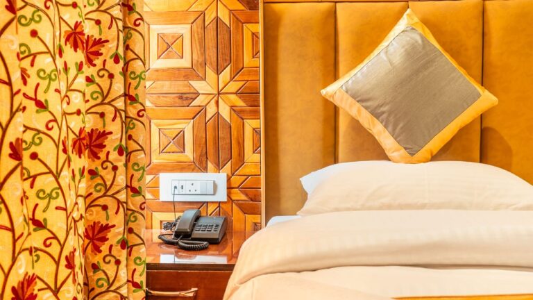 Hotel Brooklyn Resorts Standard Room Gallery in Pahalgam Rafting Point