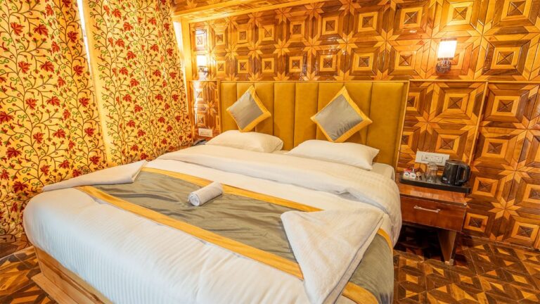Hotel Brooklyn Resorts Standard Room Gallery in Pahalgam Rafting Point