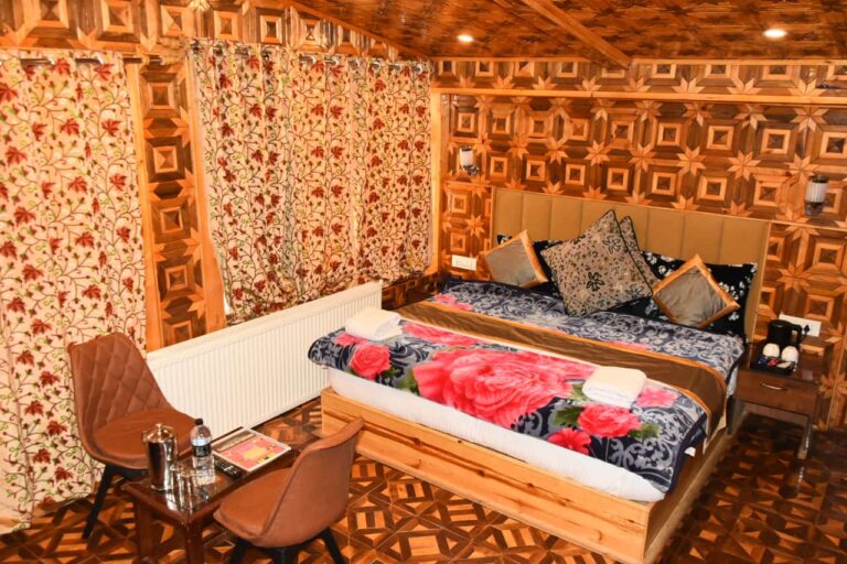 Hotel Brooklyn Resorts Standard Room Gallery in Pahalgam Rafting Point