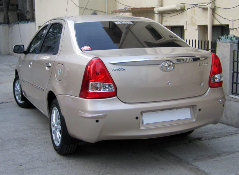 Sedan Taxi Service in Kashmir